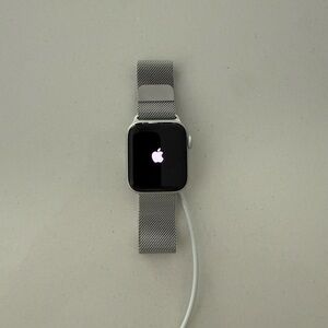 Apple Watch SE with Silver Milanese Band
